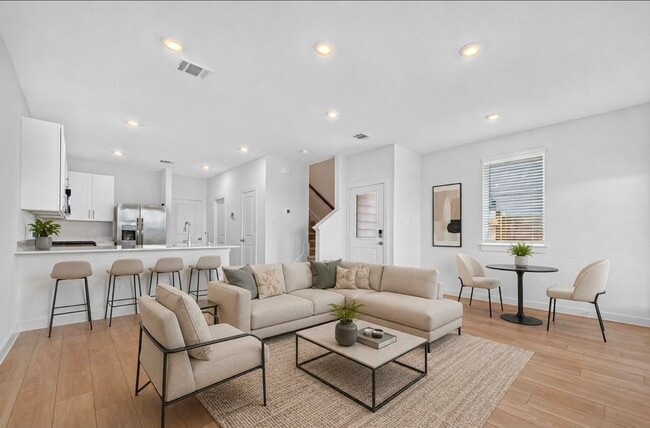 Building Photo - 1738 Revolution Way