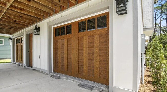 Building Photo - 3555 Sanctuary Dr