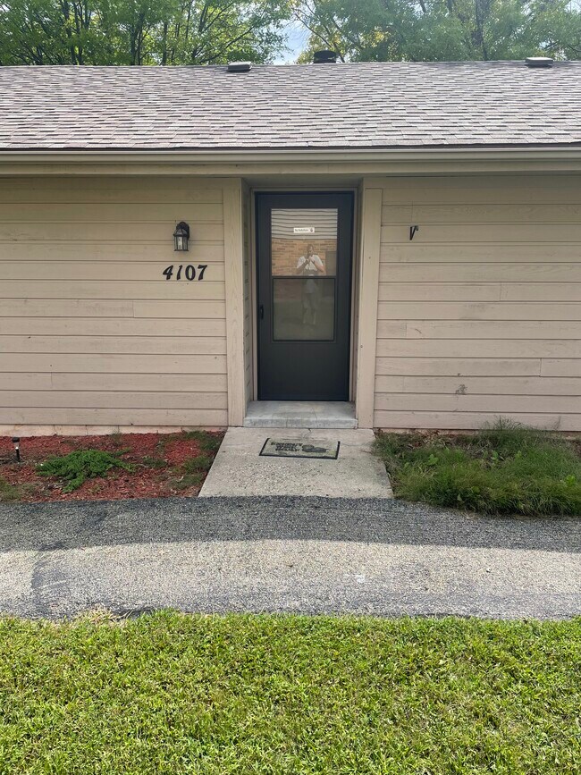 4107 Applewood Ln 4107 Applewood Ln Loves Park IL 61111 Apartment