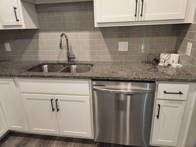 Building Photo - 333 Maddalena Ln