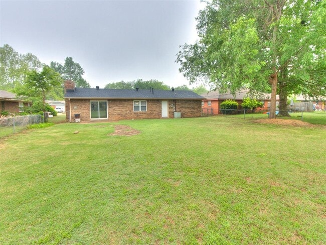 Building Photo - 1639 Westbrooke Terrace