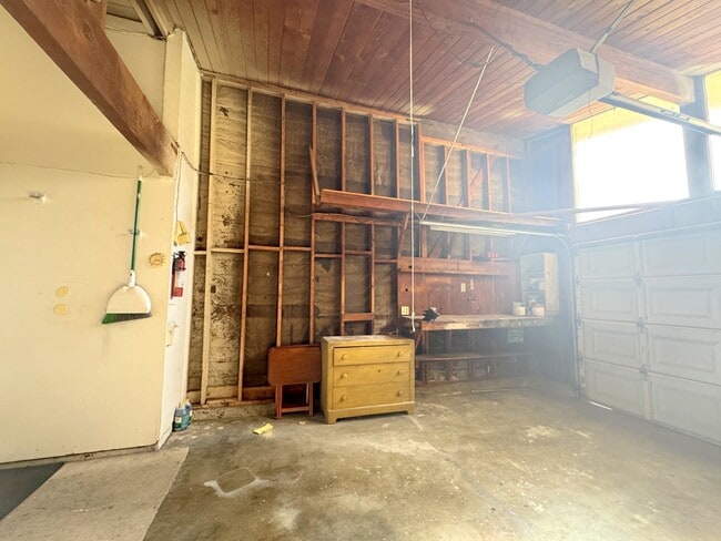 Building Photo - 3528 Castle Rock Rd