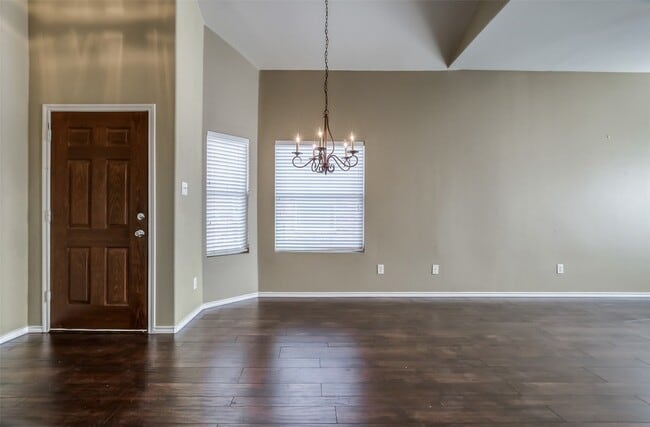 Building Photo - 10091 Summit Run Dr