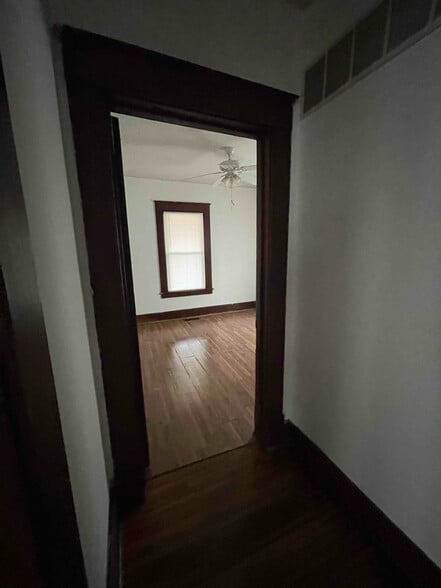 Building Photo - 208 Watts Ave