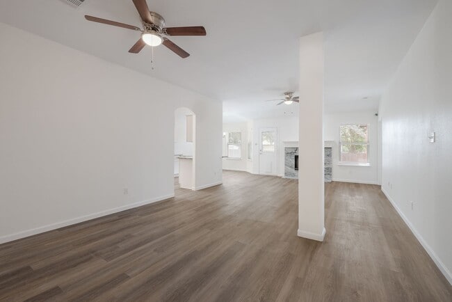Building Photo - Updated 3-Bedroom Home with Spacious Backyard
