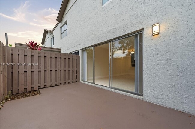 Building Photo - 3001 NW 5th Terrace