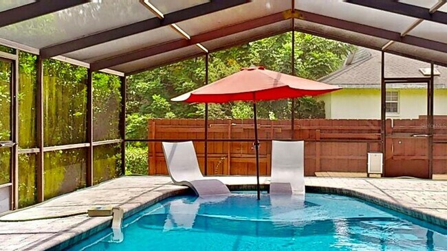 Building Photo - 11805 W Fisherman Ln