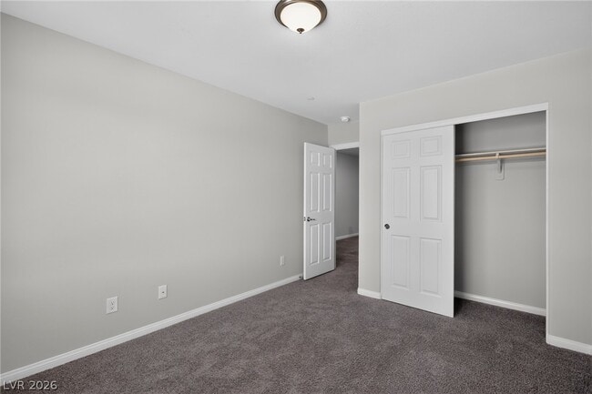 Building Photo - 371 Scarlet Pne Ct