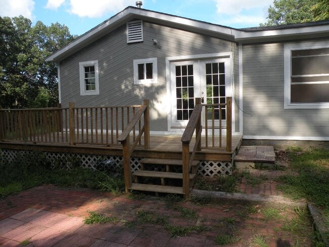 Building Photo - 618 Bean River Rd