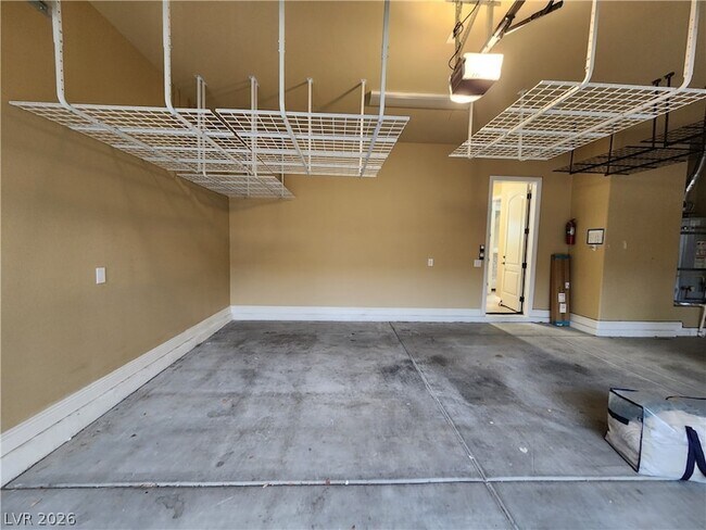 Building Photo - 2713 Cyrano St
