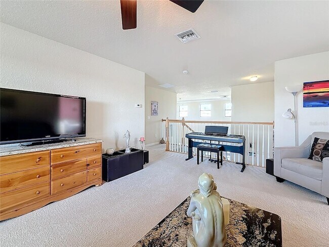 Building Photo - 6467 Willowshire Way