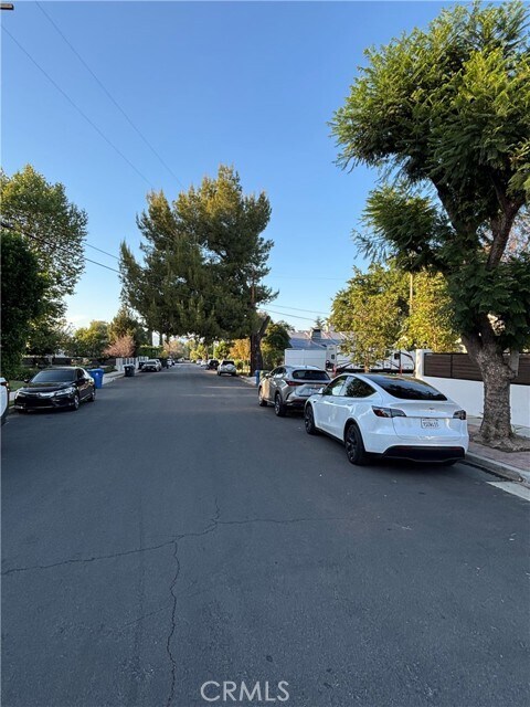 Building Photo - 5658 Cahill Ave