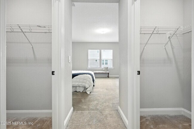 Building Photo - 24 Tradesman Ln