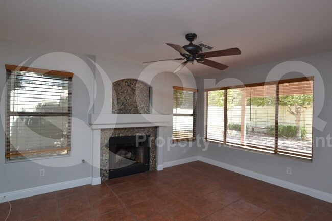Building Photo - 487 W Calle Monte Vista