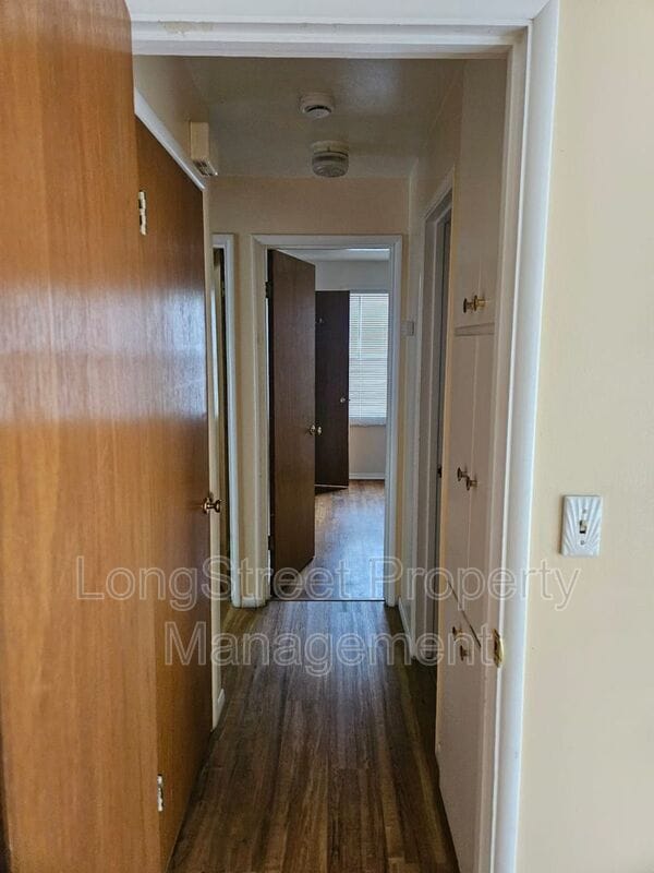 Building Photo - 911 NW 27th St