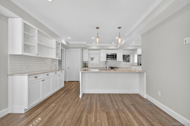 Building Photo - 47 S 6th St