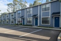 Building Photo - 2 Bedroom x 2.5 Bathroom NEWLY RENOVATED Apartment