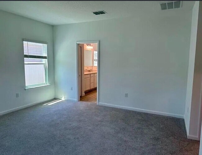 Building Photo - 4511 NW 14th Lp