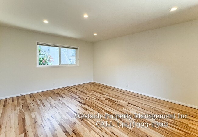 Building Photo - 846 Stanford St