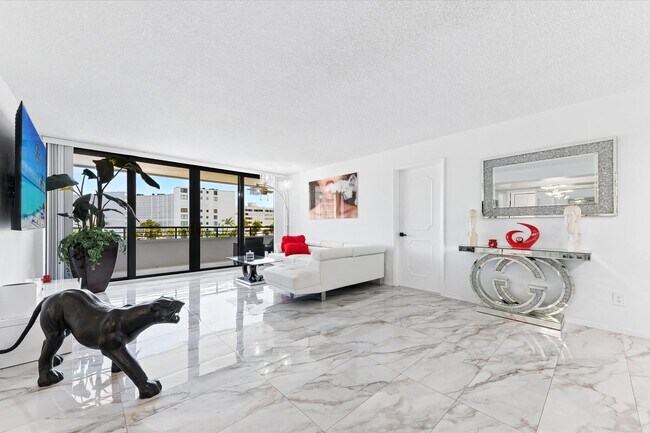 Building Photo - 3589 S Ocean Blvd
