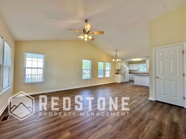 Building Photo - 812 Jennings Berry Dr