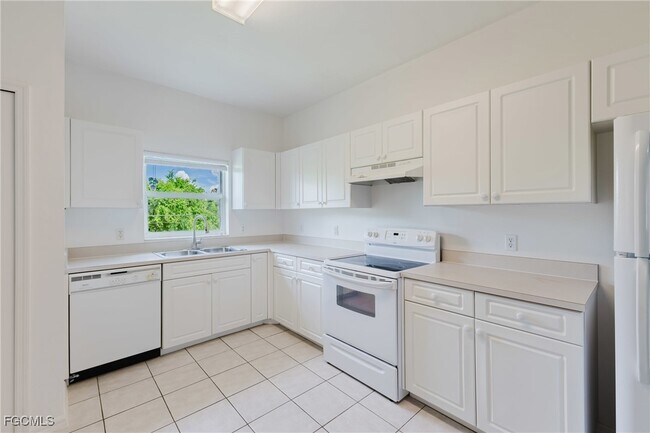 Building Photo - 5612 Rose Garden Rd