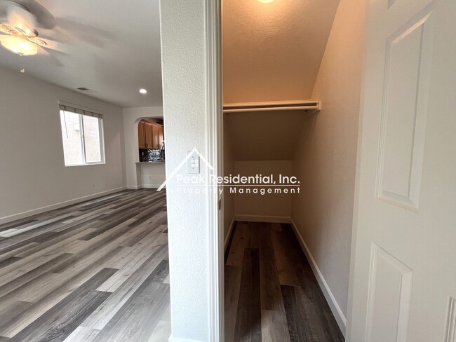 Building Photo - A Wonderful 3bd/2.5ba Natomas Home with Garage!