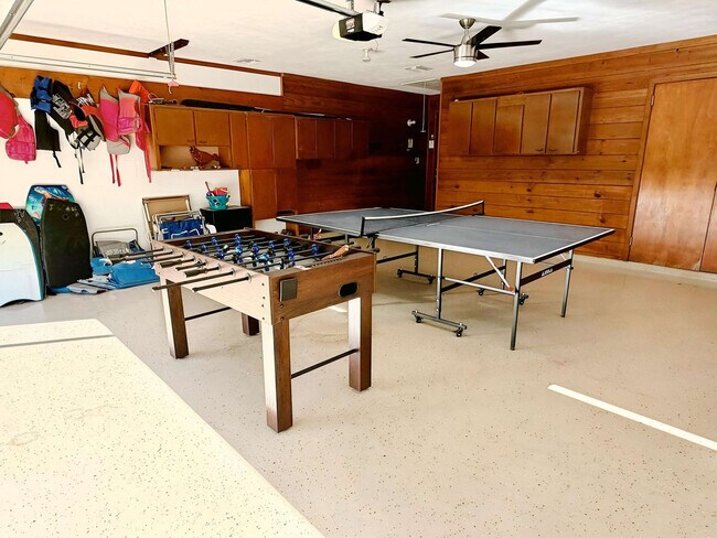 Building Photo - 475 Indian Creek Dr