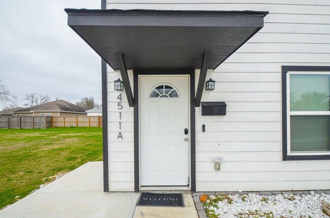 Building Photo - 4511 Reed Rd