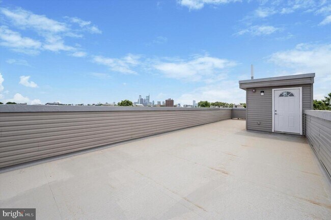 Building Photo - 2405 Ridge Ave