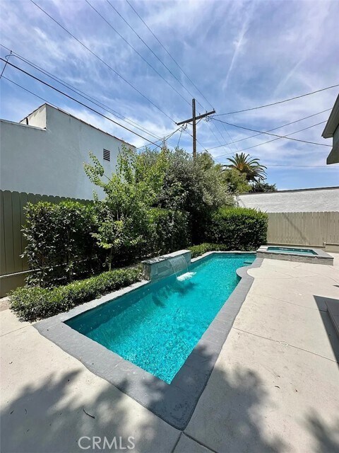 Primary Photo - 515 N Crescent Heights Blvd