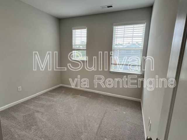 Building Photo - 1105 Commack Dr