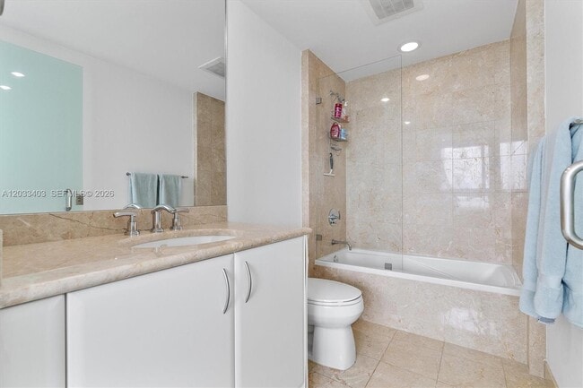 Building Photo - 1331 Brickell Bay Dr