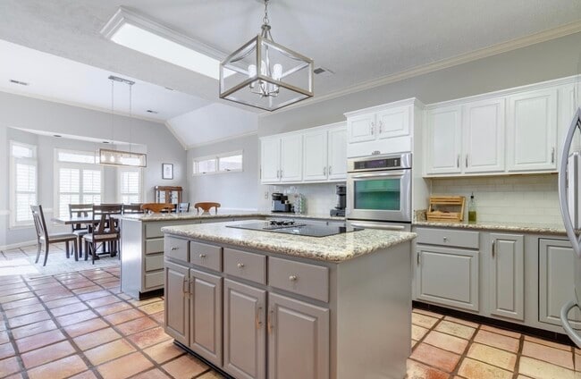 Building Photo - 2587 Park Creek Cove S