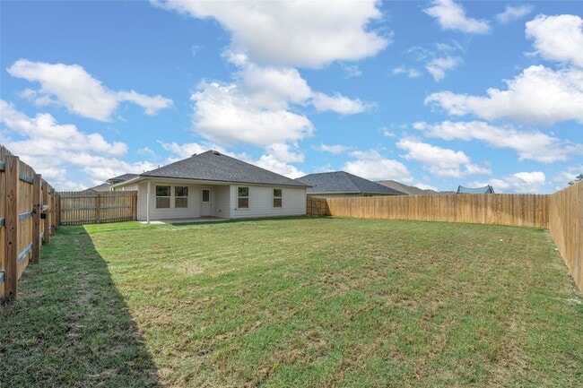 Building Photo - 6941 Guadalupe Rd