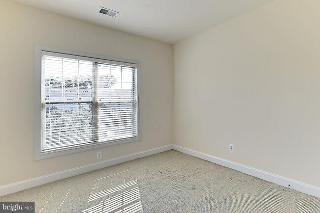 Building Photo - 22219 Falling Terrace