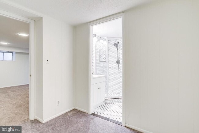 Building Photo - 2822 S Buchanan St