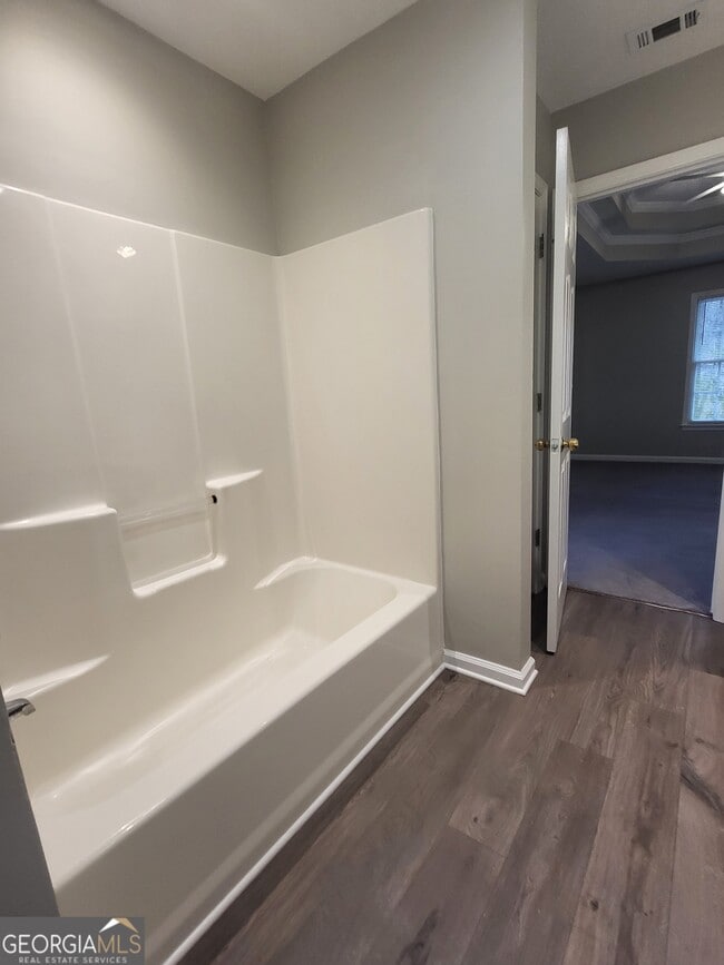 Building Photo - 112 Sundown Dr