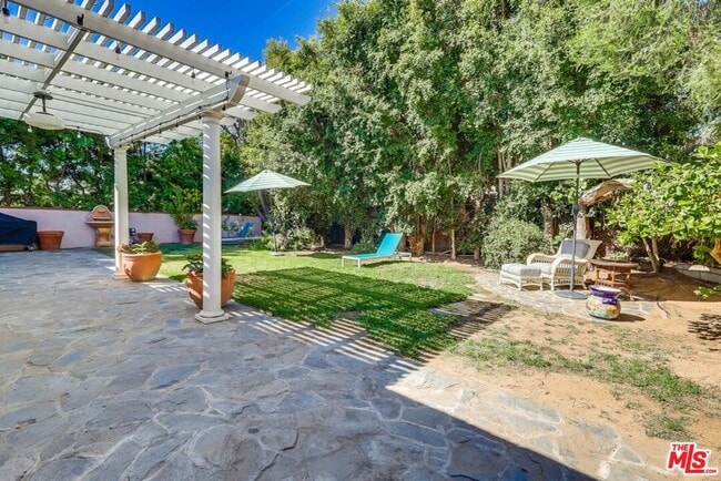 Building Photo - 13203 Dewey St