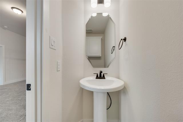 Building Photo - 9013 Wyndemere Ln