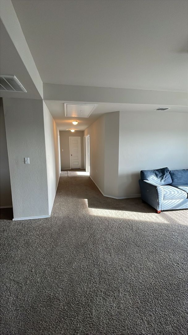 Building Photo - 331 Saddle Leaf