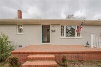 Building Photo - 1828 Stockton Dr