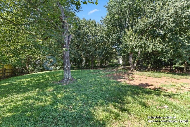 Building Photo - 8730 Fieldgate Dr