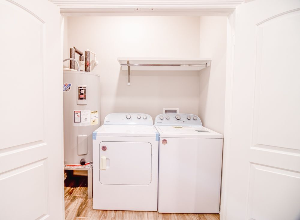 Building Photo - 905 W Sunset Valley St