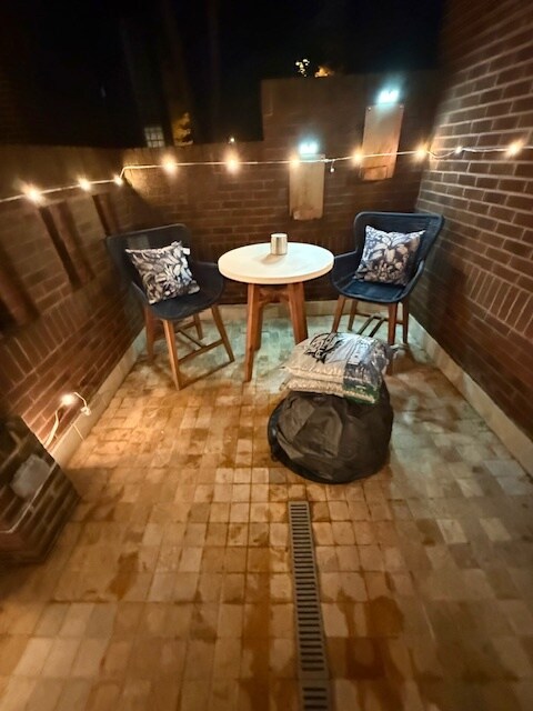 Building Photo - 425 N Church St