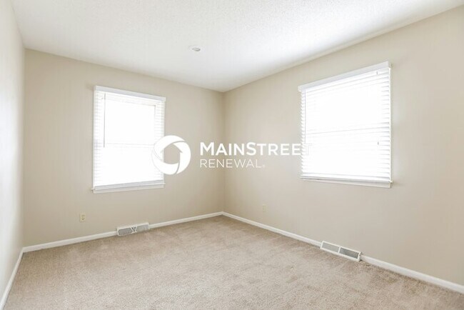 Building Photo - 3 Bedroom Pet-Friendly Home in Kansas City, MO with Main Street Renewal