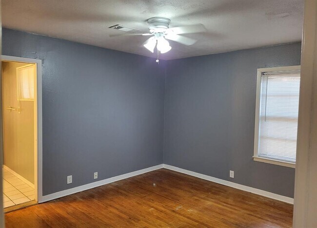 Building Photo - 4206 Gardendale Dr
