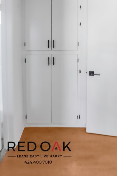 Building Photo - 7720 Hampton Ave