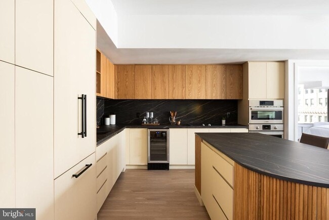 Building Photo - 1425 New York Ave NW