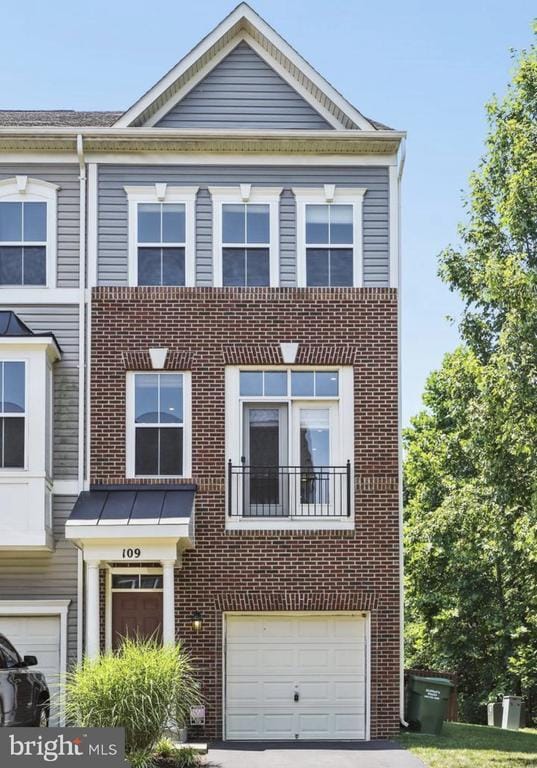 Primary Photo - 109 Bellingham Dr
